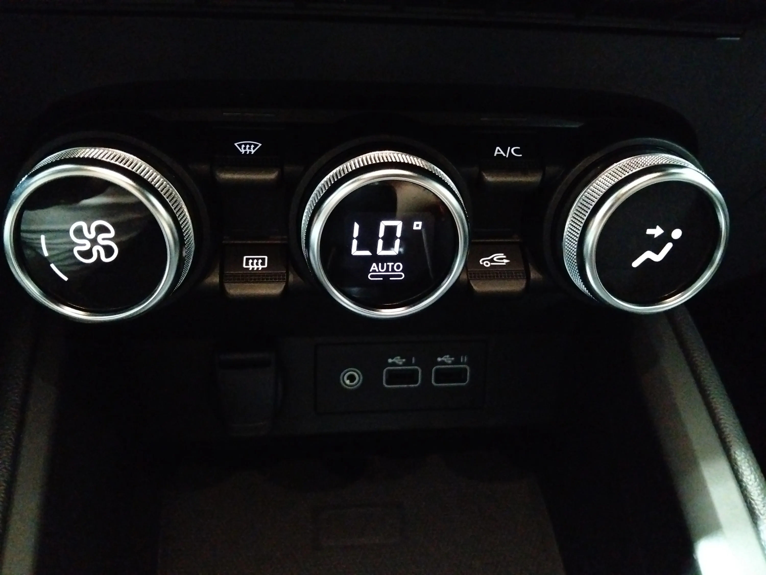 Mitsubishi Colt 100T Kaiteki - foto 21