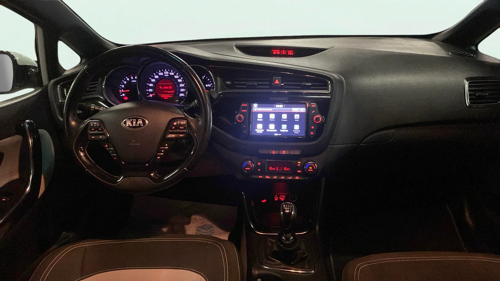 Kia Ceed 1.6 CRDi VGT x-Tech17 - foto 25