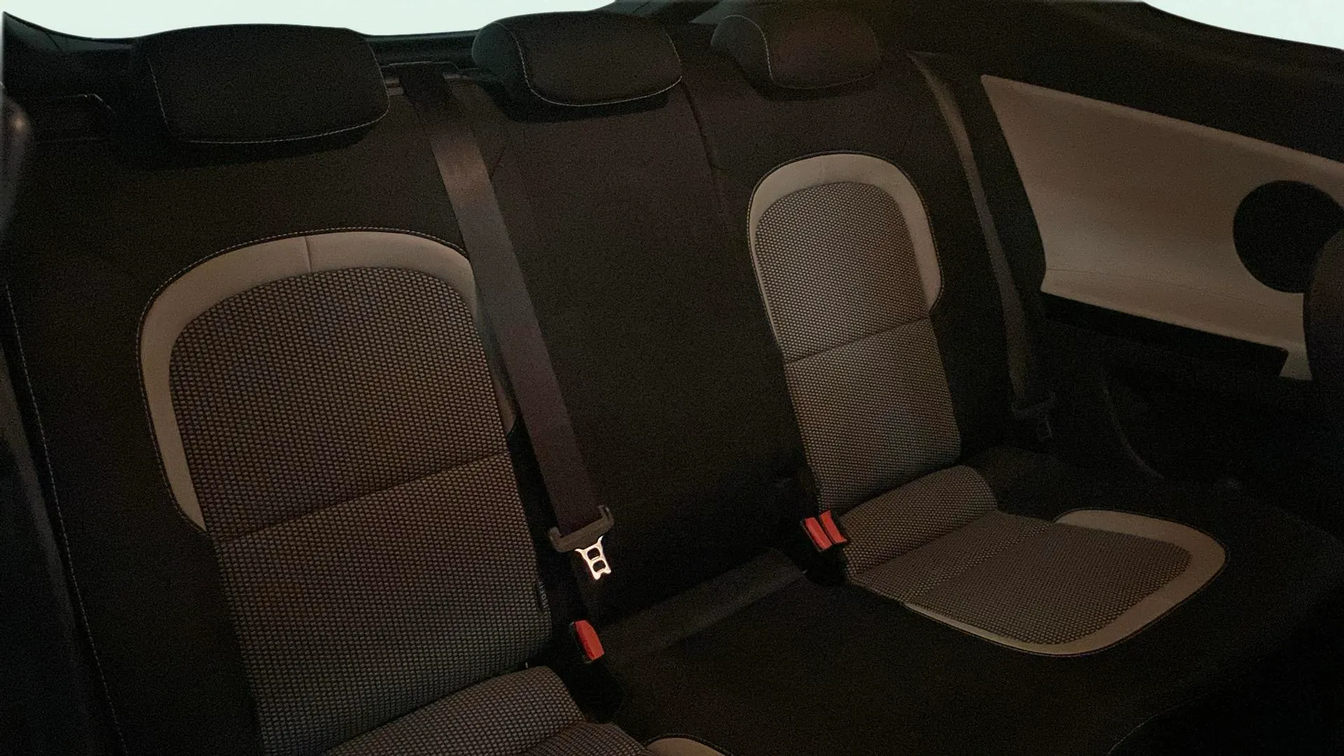 Kia Ceed 1.6 CRDi VGT x-Tech17 - foto 29