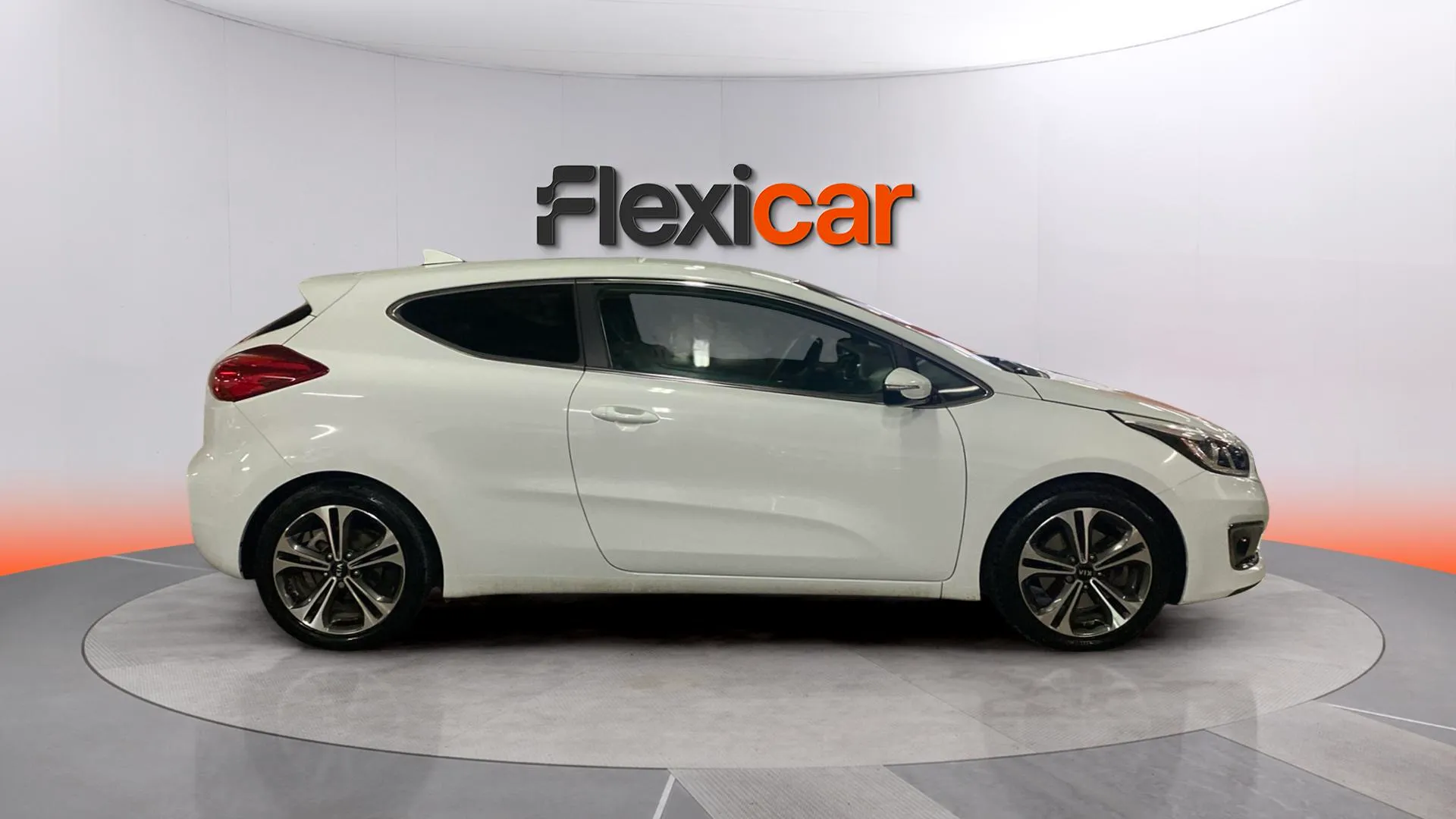Kia Ceed 1.6 CRDi VGT x-Tech17 - foto 8