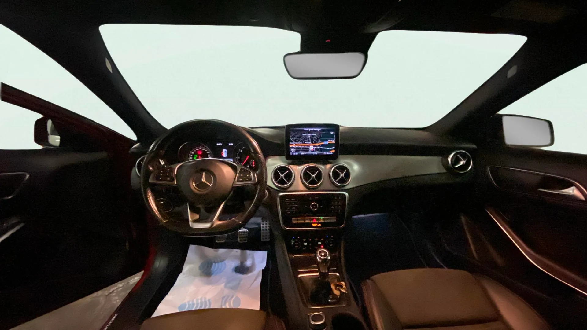 Mercedes-Benz GLA 200 d - foto 17
