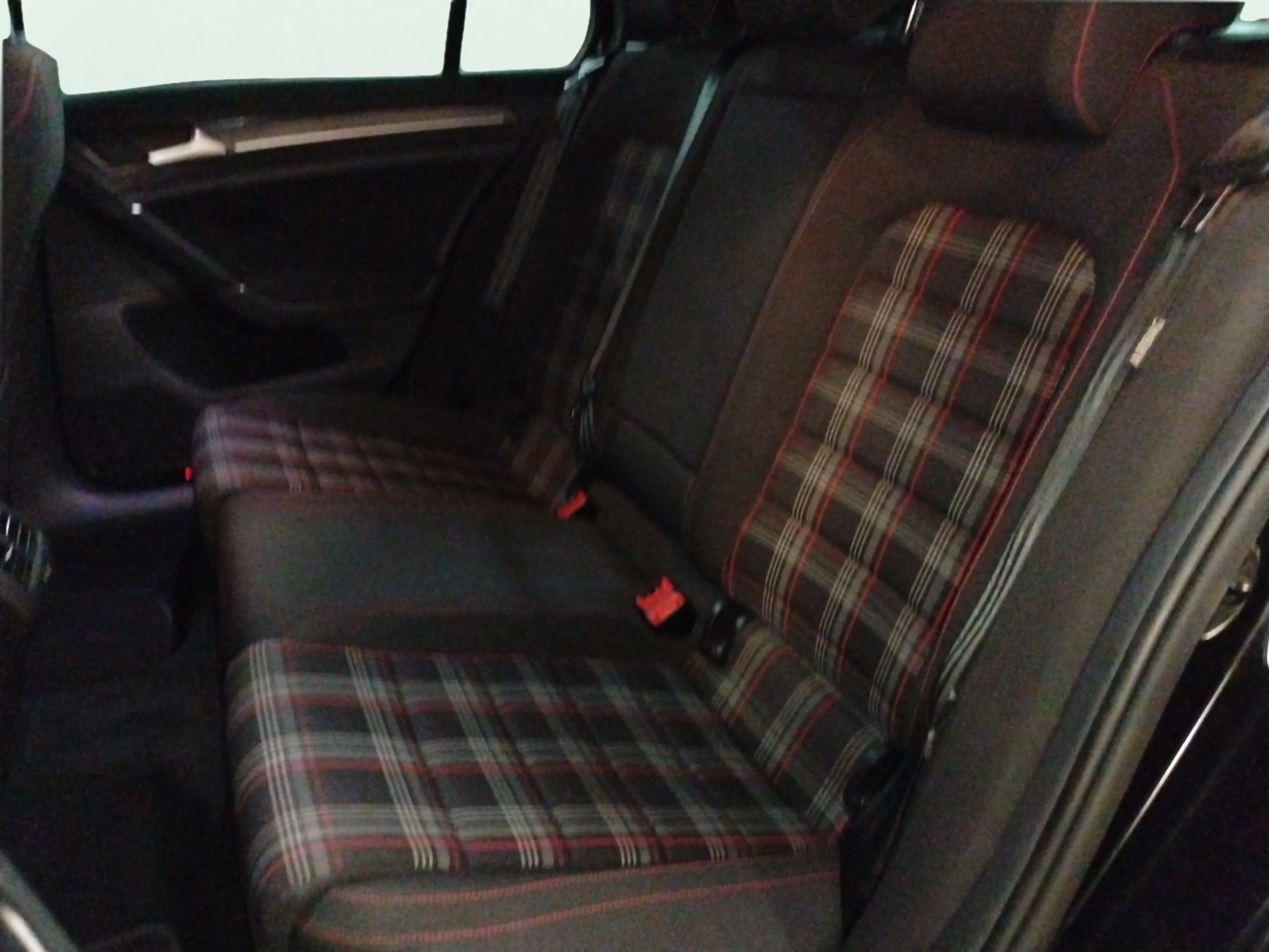 Volkswagen Golf GTI 2.0 TSI DSG - foto 22