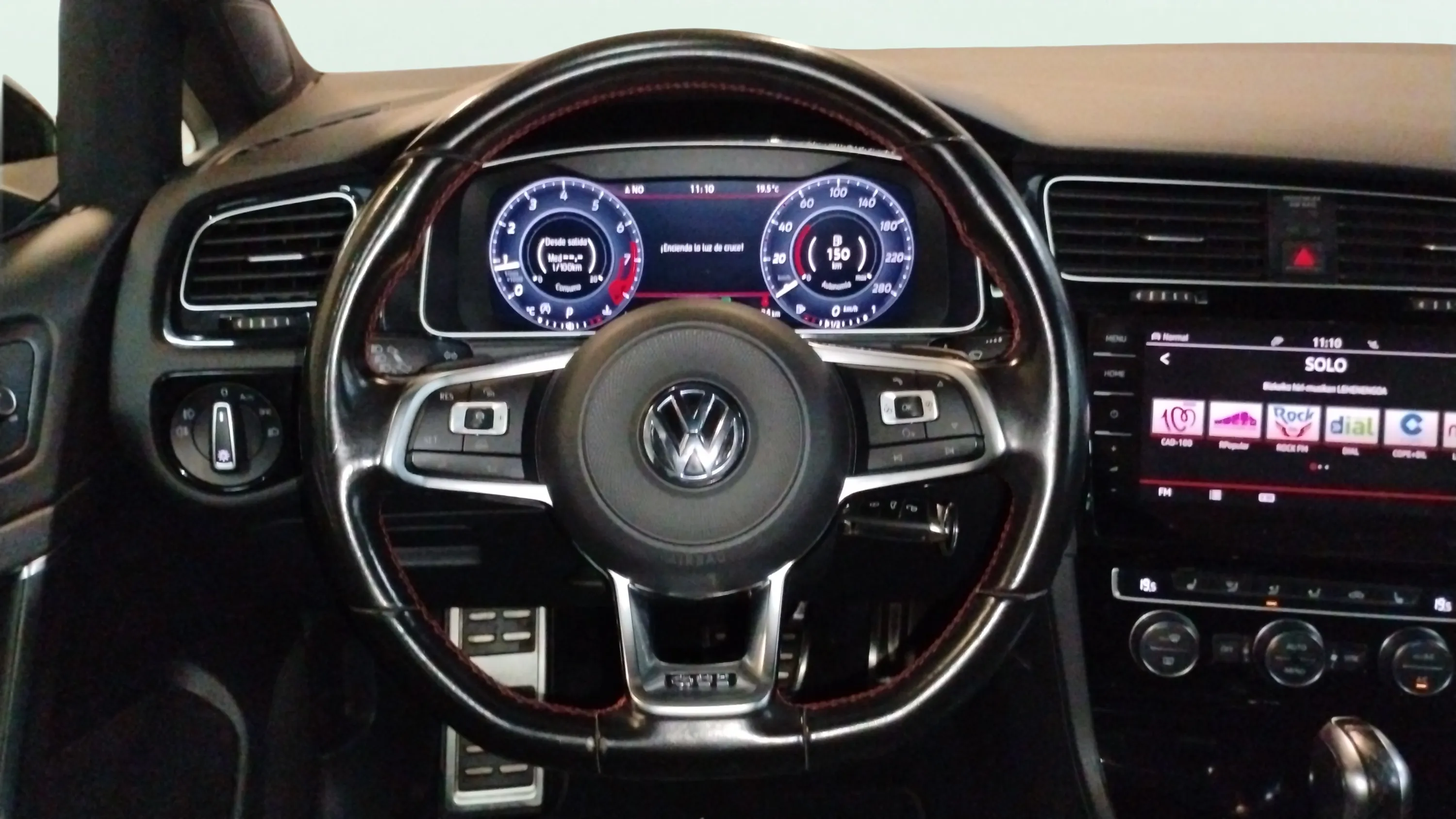 Volkswagen Golf GTI 2.0 TSI DSG - foto 13
