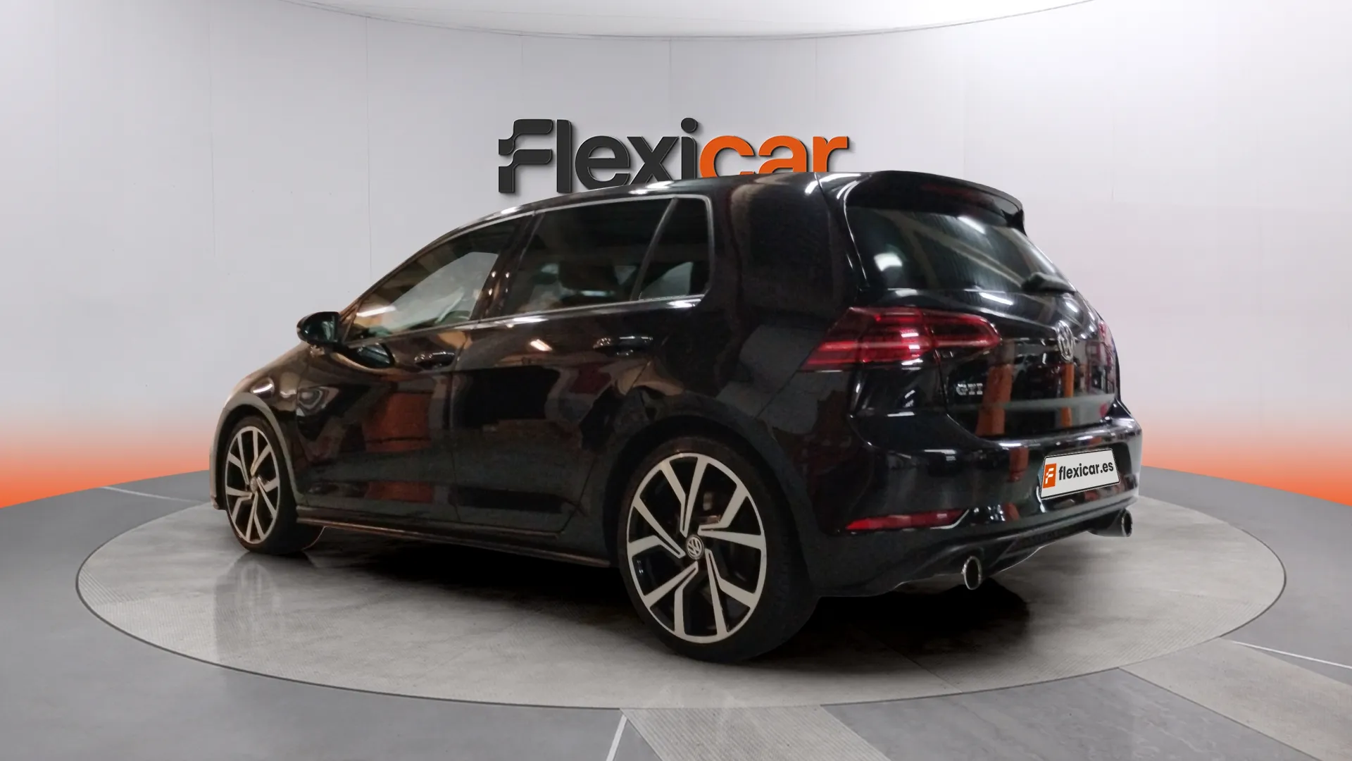 Volkswagen Golf GTI 2.0 TSI DSG - foto 5