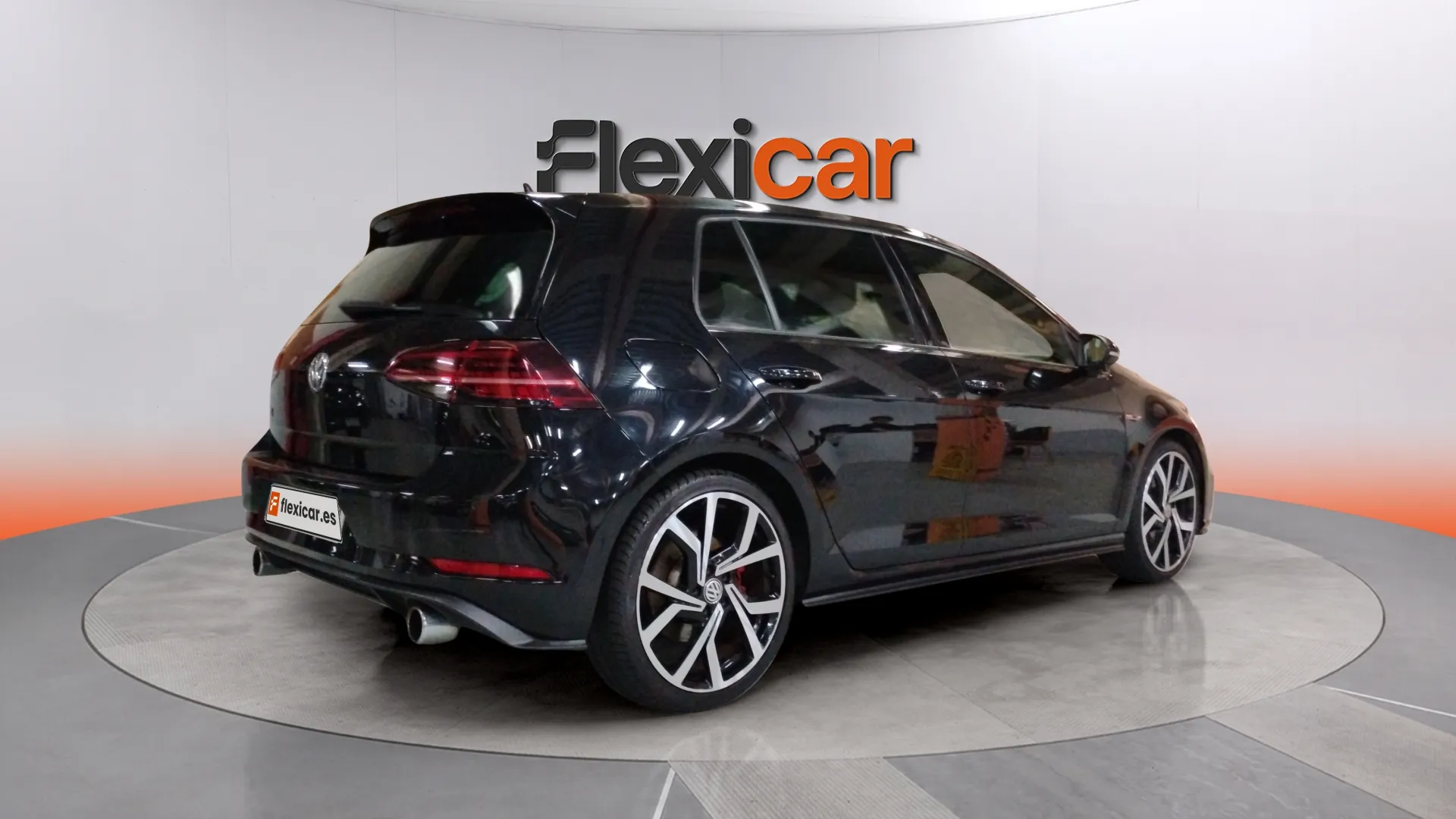 Volkswagen Golf GTI 2.0 TSI DSG - foto 3