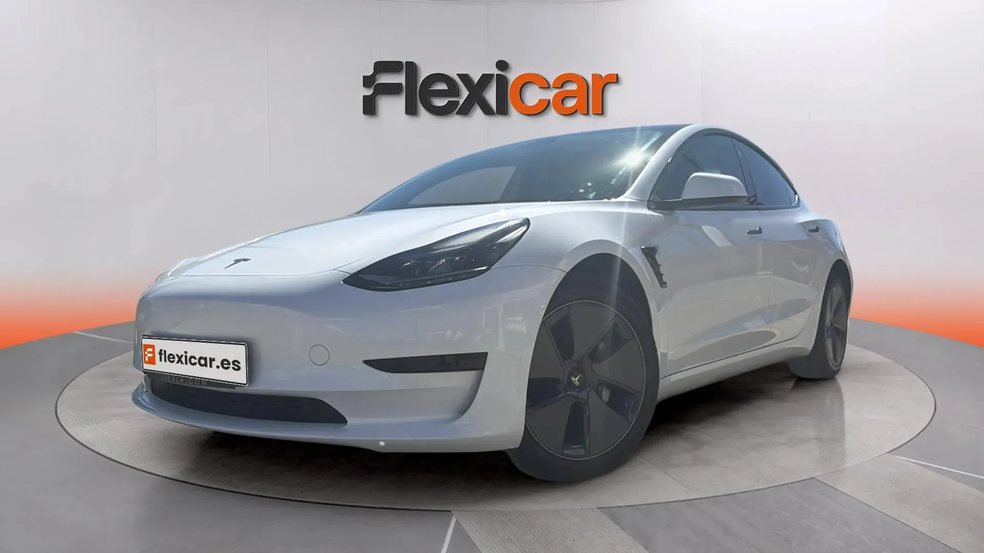 Tesla Model 3 RWD - foto 3