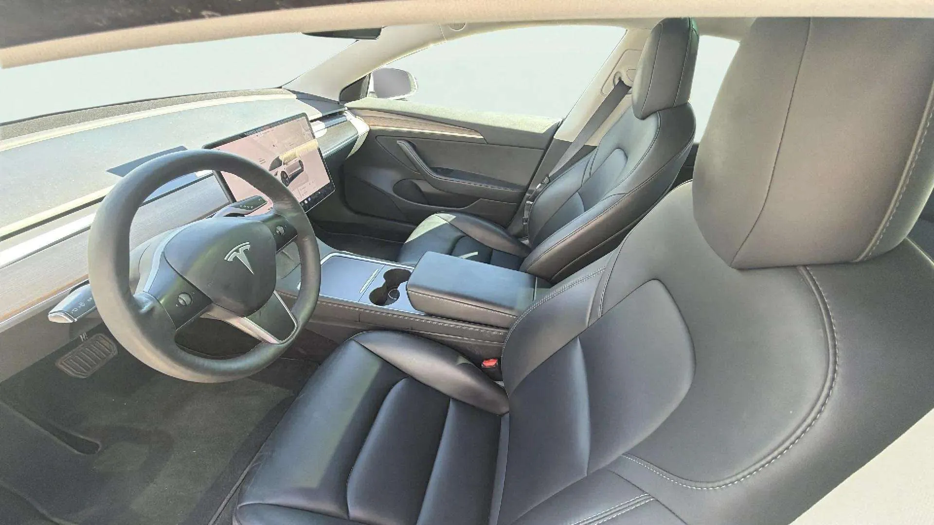 Tesla Model 3 RWD - foto 9