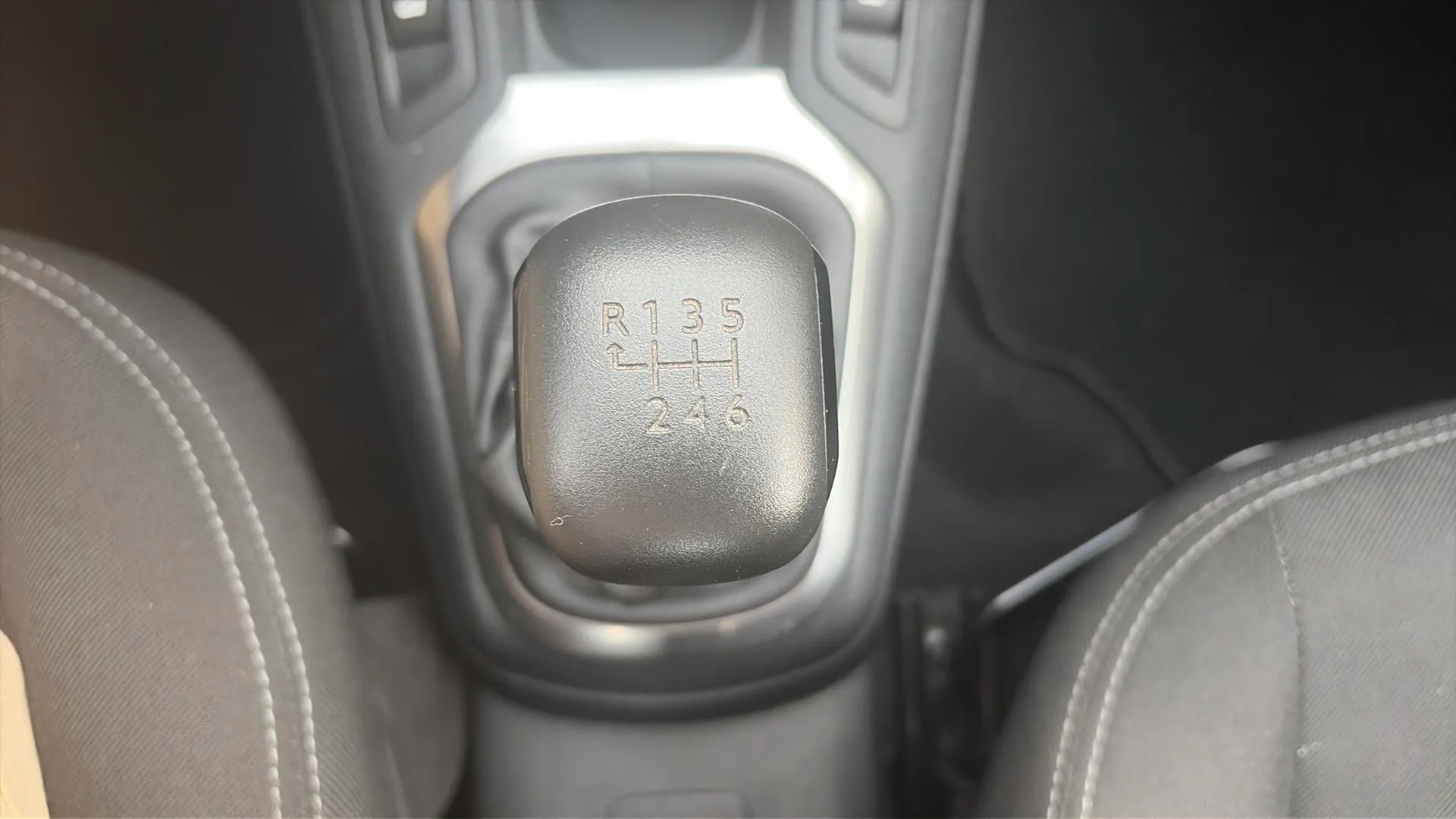 Citroën C-Elysée BlueHDi Shine - foto 18