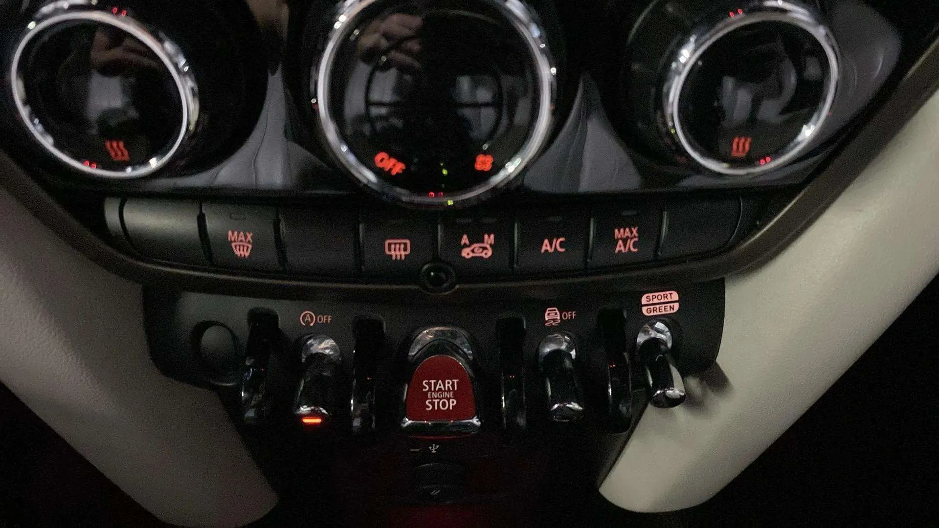 MINI Countryman John Cooper Works ALL4 - foto 16