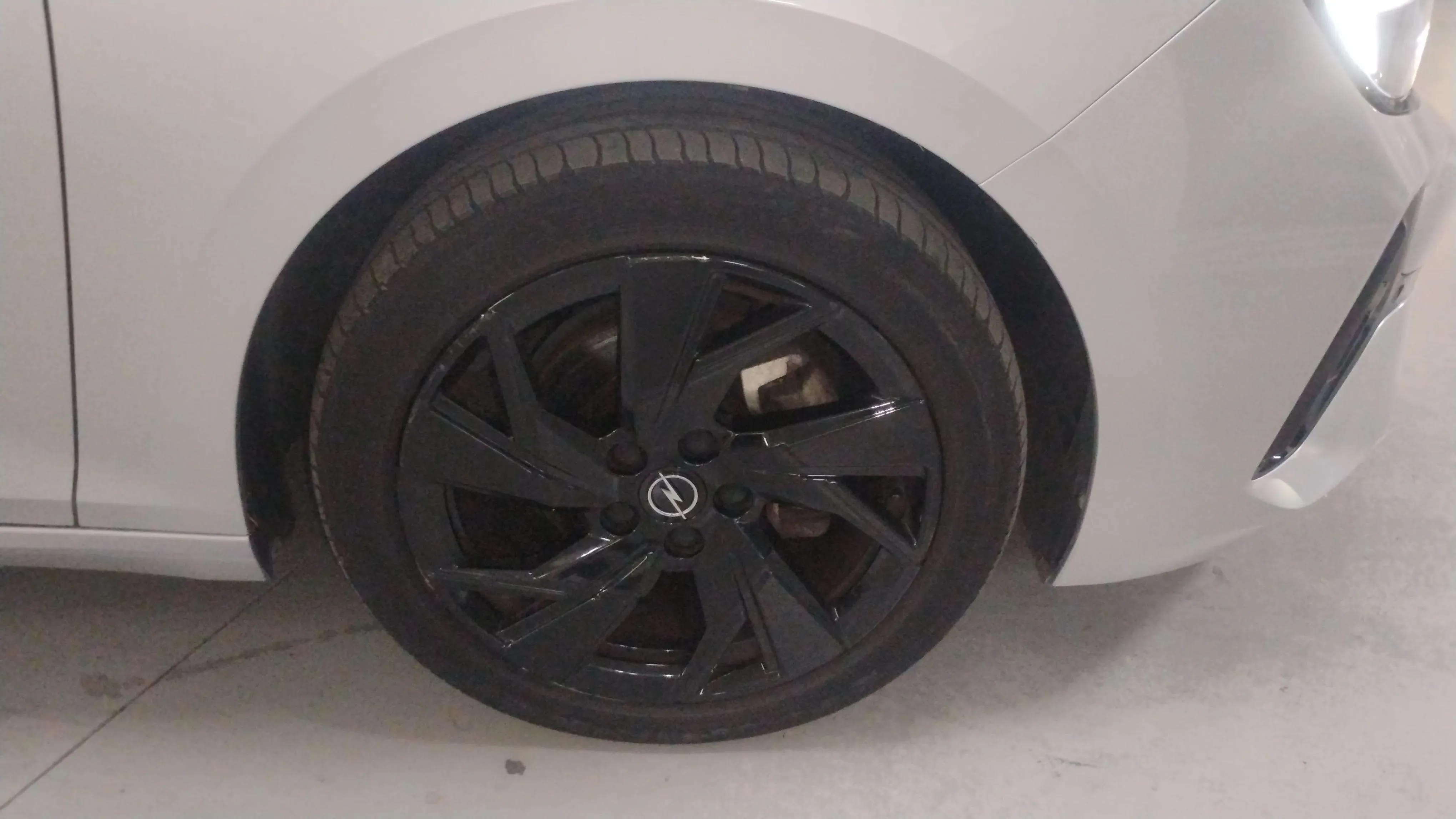 Opel Astra 1.2T XHT GS - foto 30
