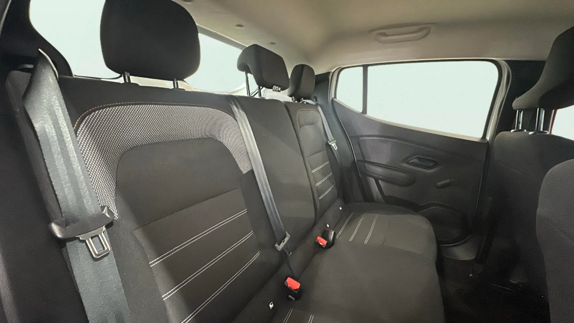 Dacia Sandero Essential TCe - foto 26