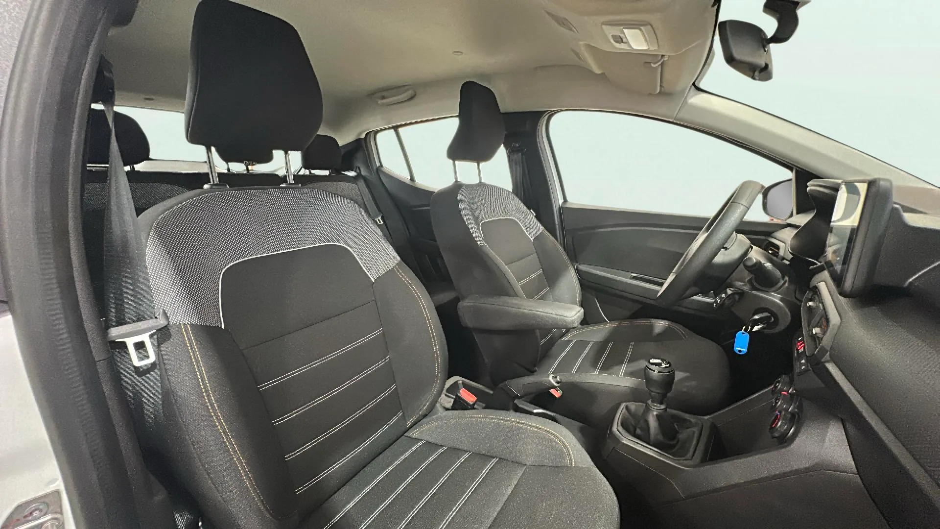 Dacia Sandero Essential TCe - foto 25