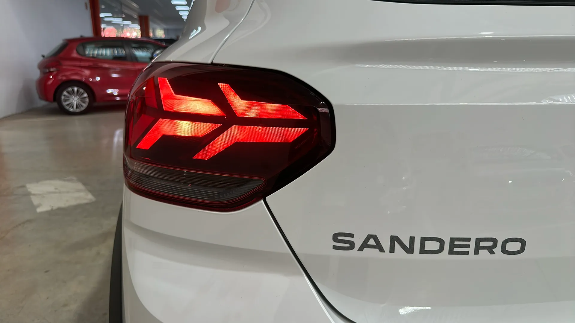 Dacia Sandero Essential TCe - foto 31