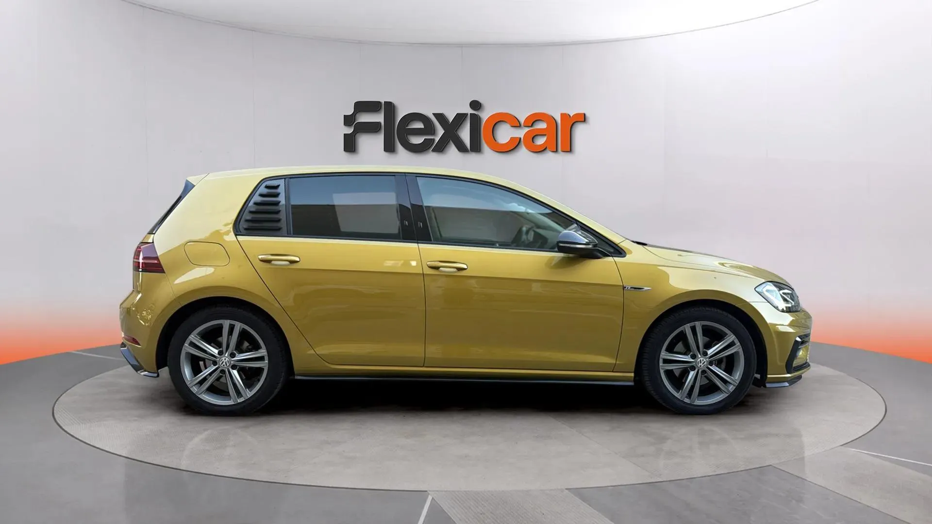 Volkswagen Golf Sport R-Line 2.0 TDI DSG - foto 3