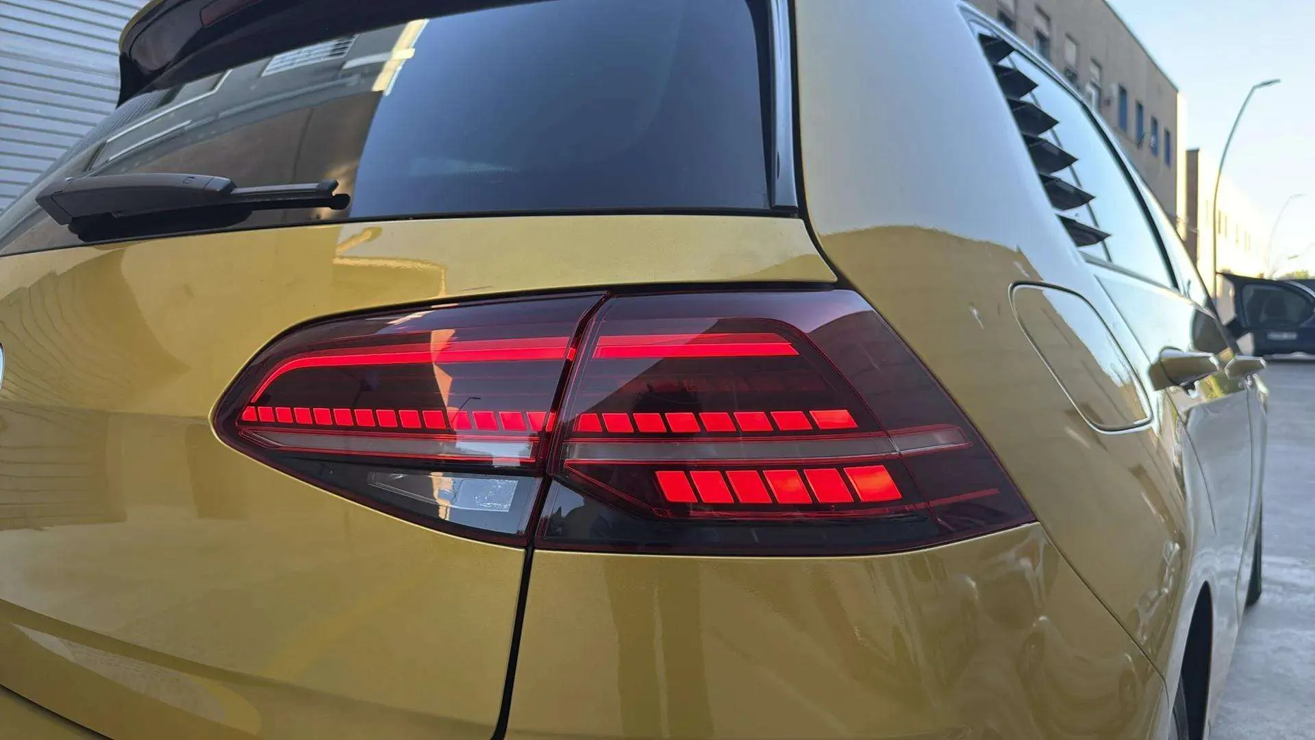 Volkswagen Golf Sport R-Line 2.0 TDI DSG - foto 5