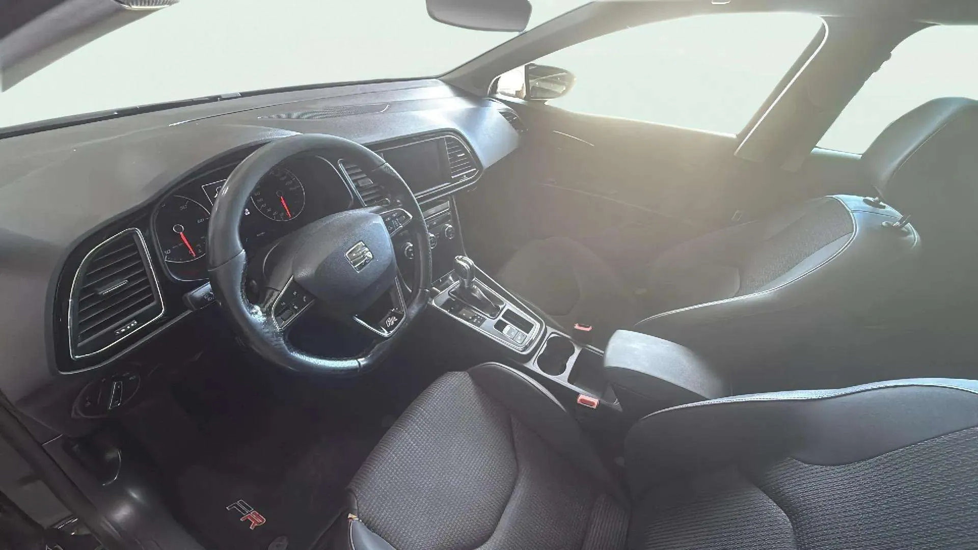 SEAT León 2.0 TDI DSG-6 FR - foto 7