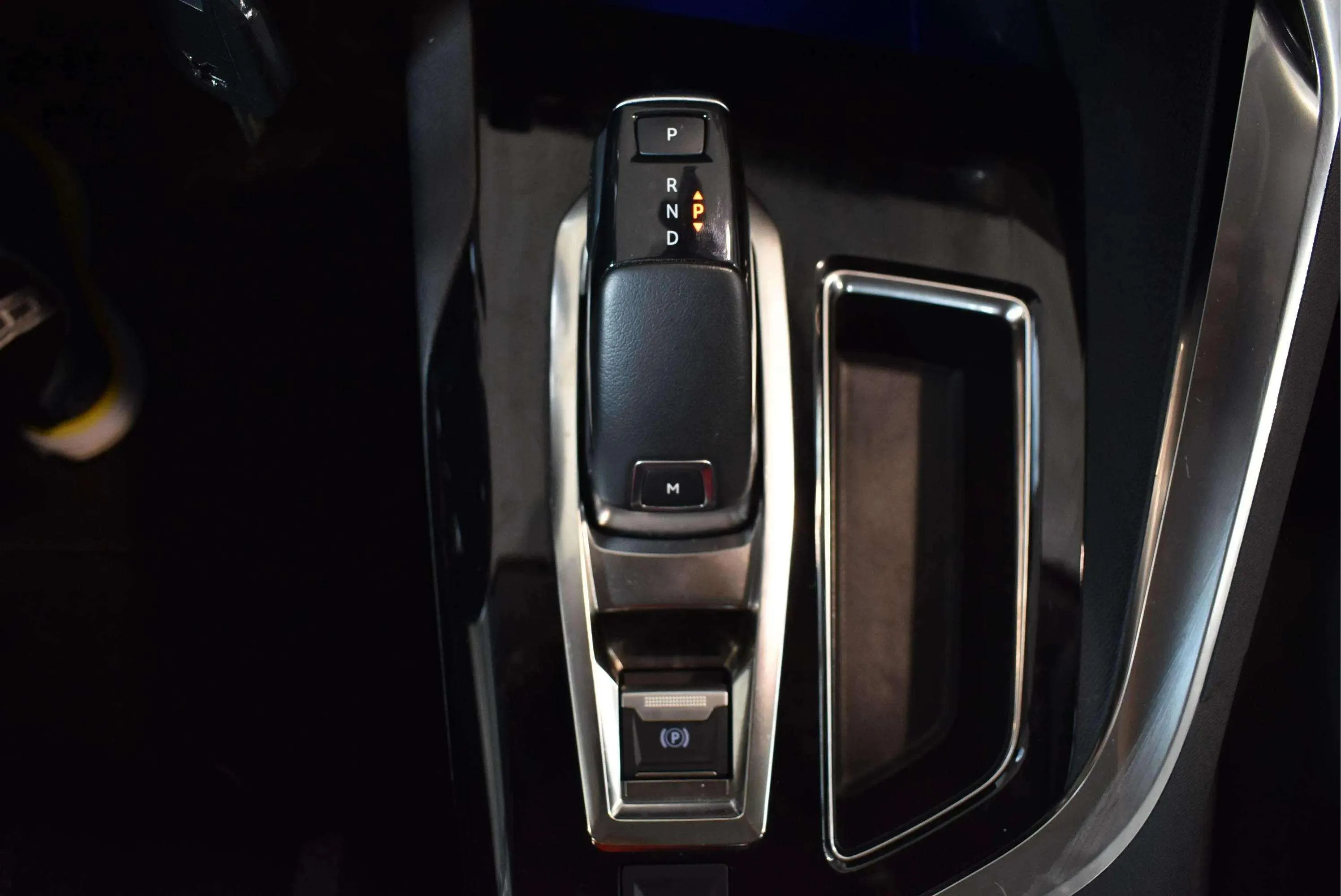 Peugeot 3008 1.5 BlueHDi Active Pack EAT8 - foto 11