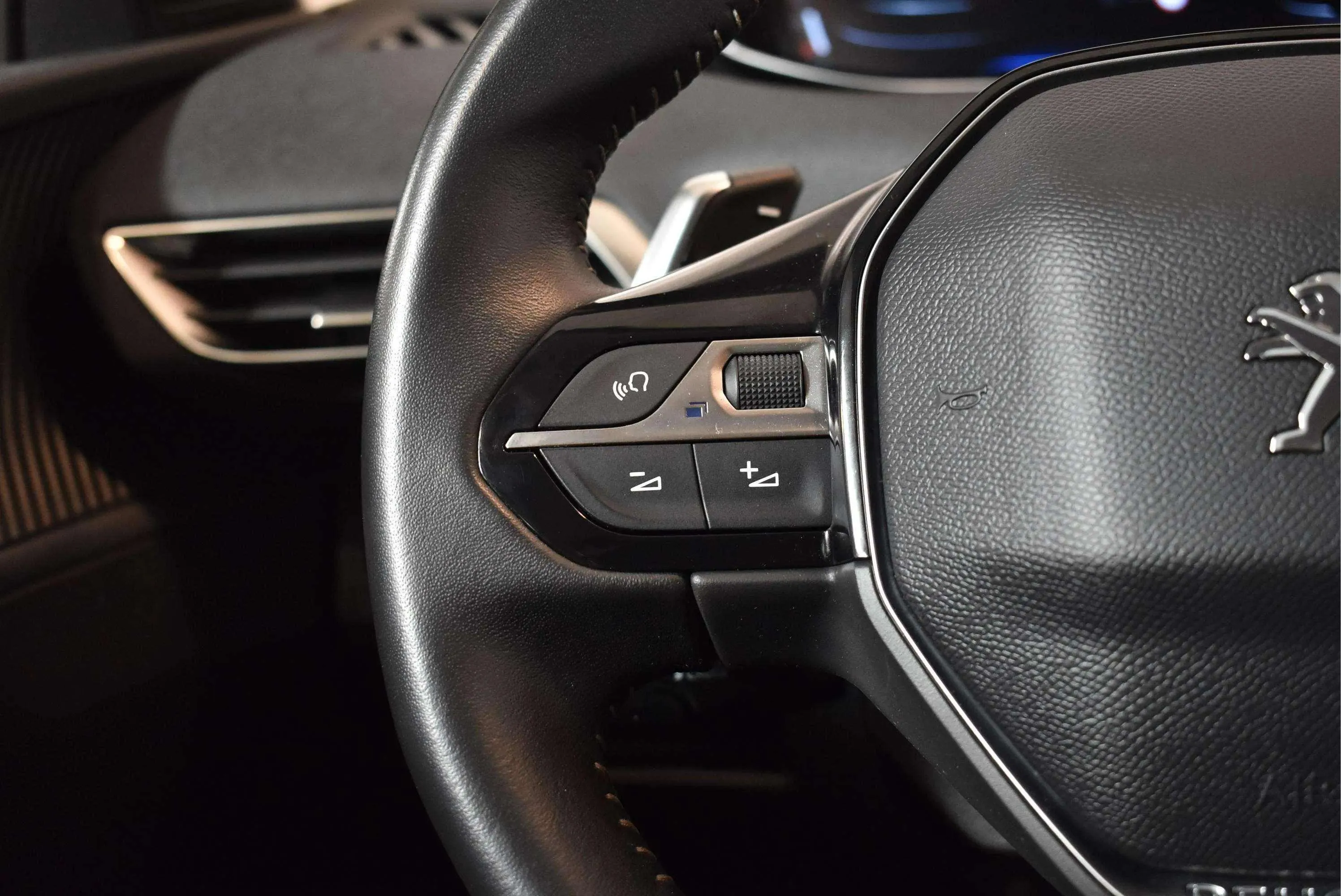 Peugeot 3008 1.5 BlueHDi Active Pack EAT8 - foto 17