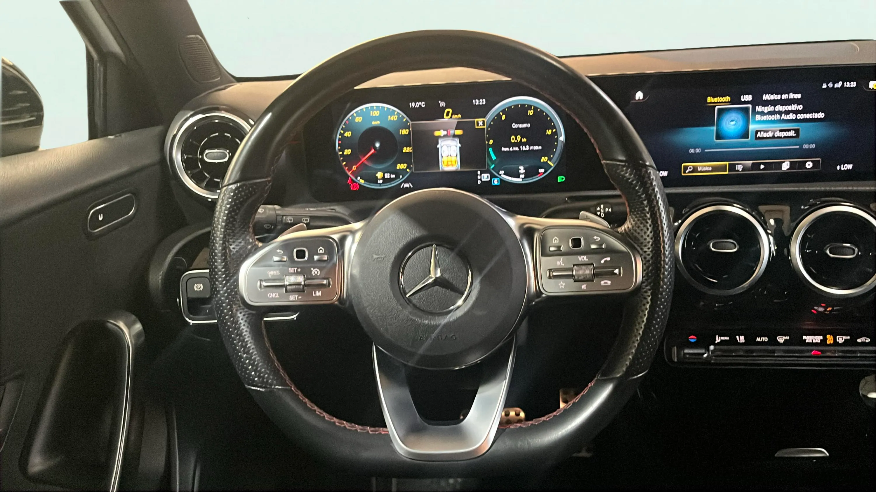 Mercedes-Benz Clase A A 200 d - foto 13
