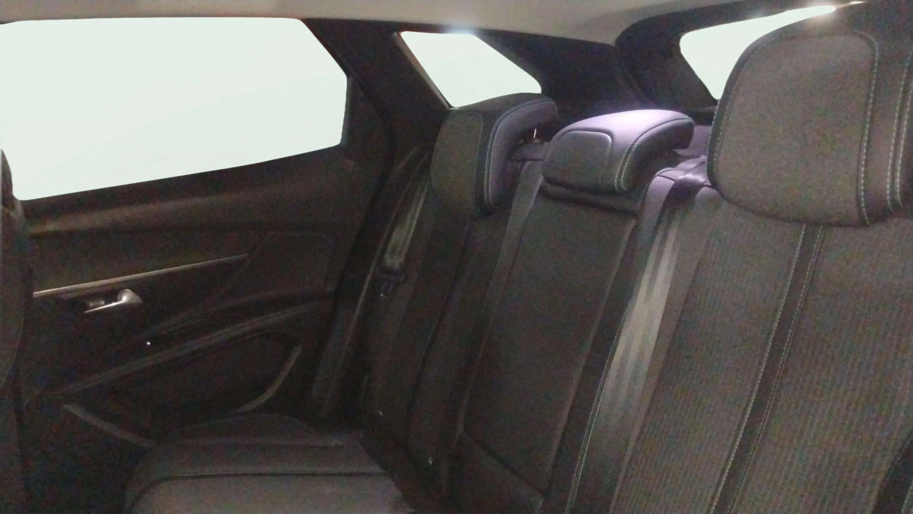 Peugeot 3008 225 e-EAT8 Allure - foto 18