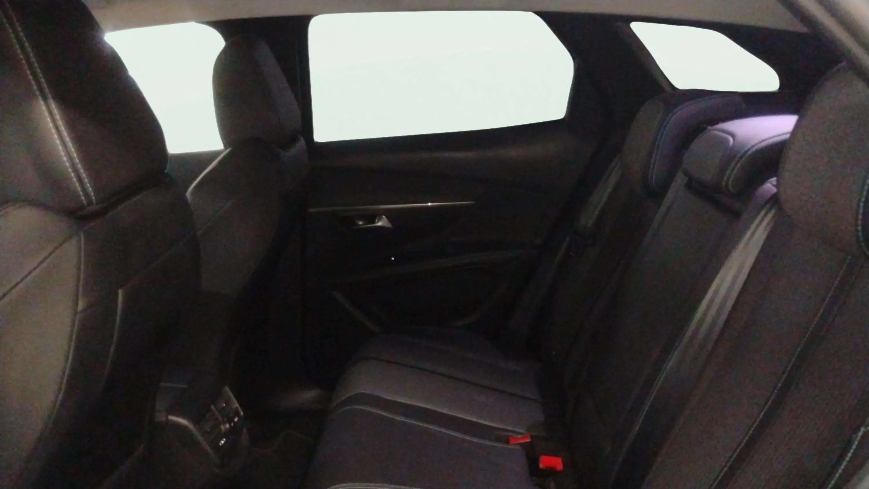 Peugeot 3008 225 e-EAT8 Allure - foto 17