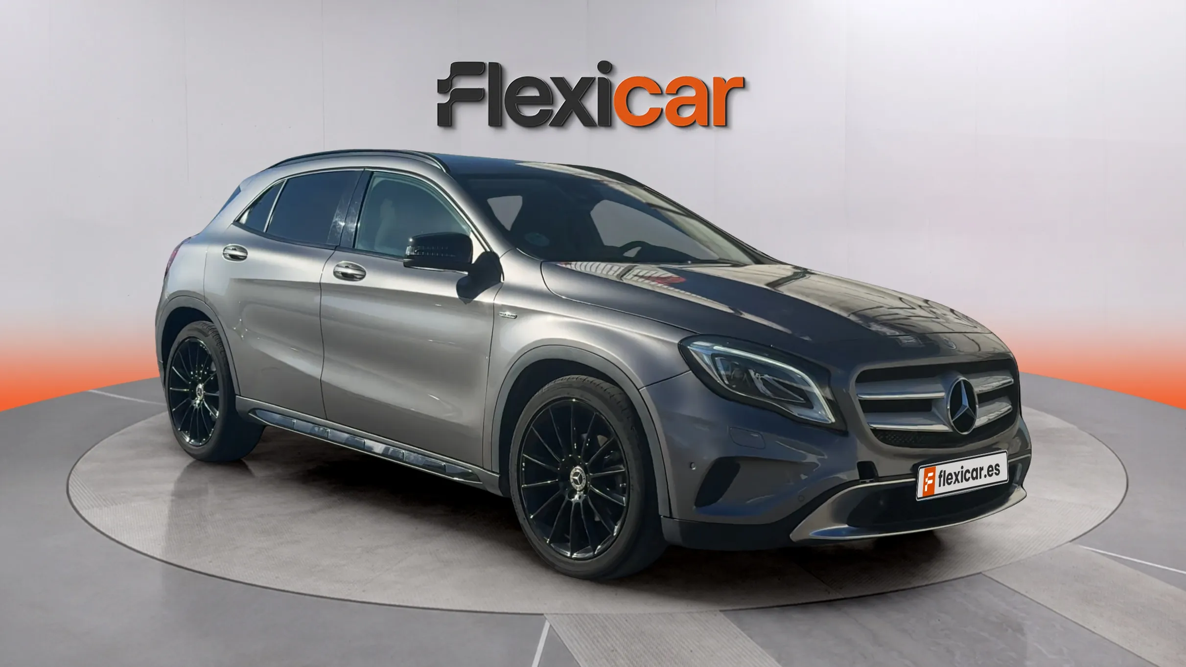 Mercedes-Benz GLA 180 - foto 1
