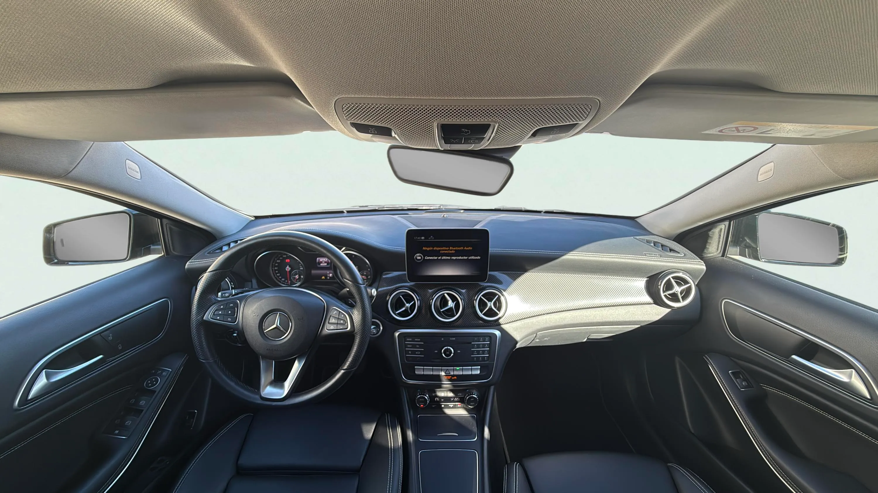 Mercedes-Benz GLA 180 - foto 10