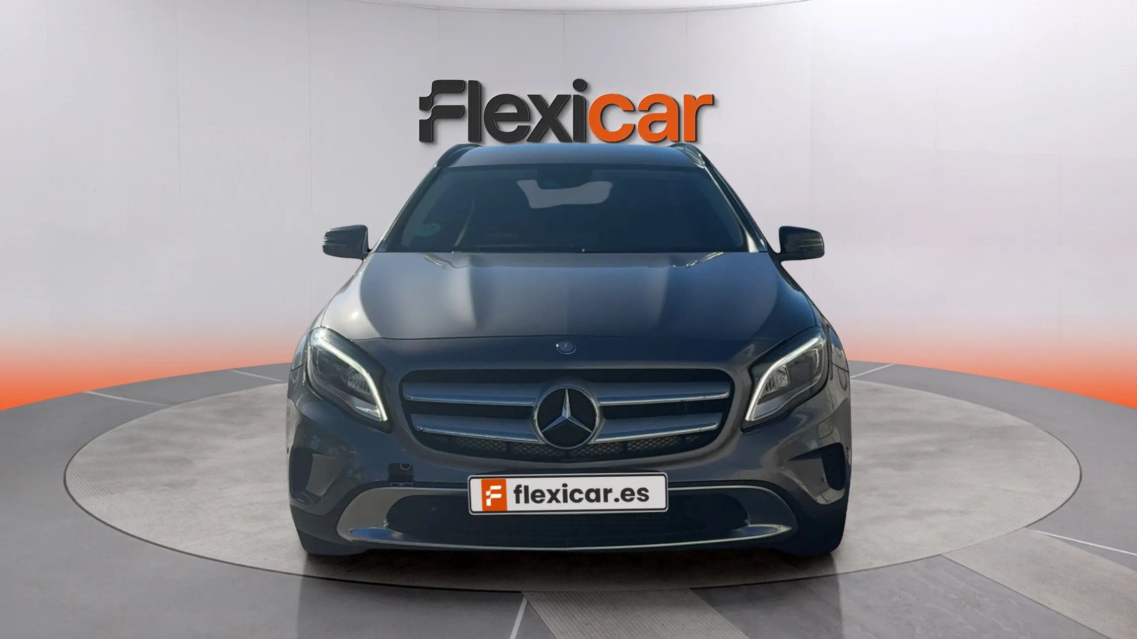 Mercedes-Benz GLA 180 - foto 2