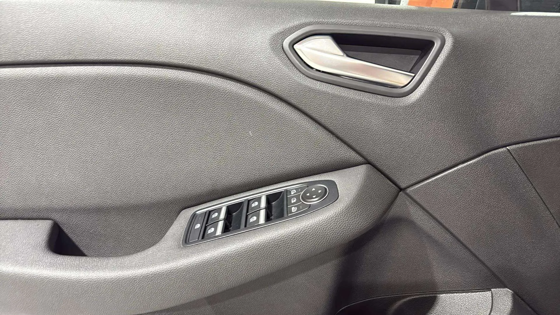 Renault Clio Zen TCe - foto 17