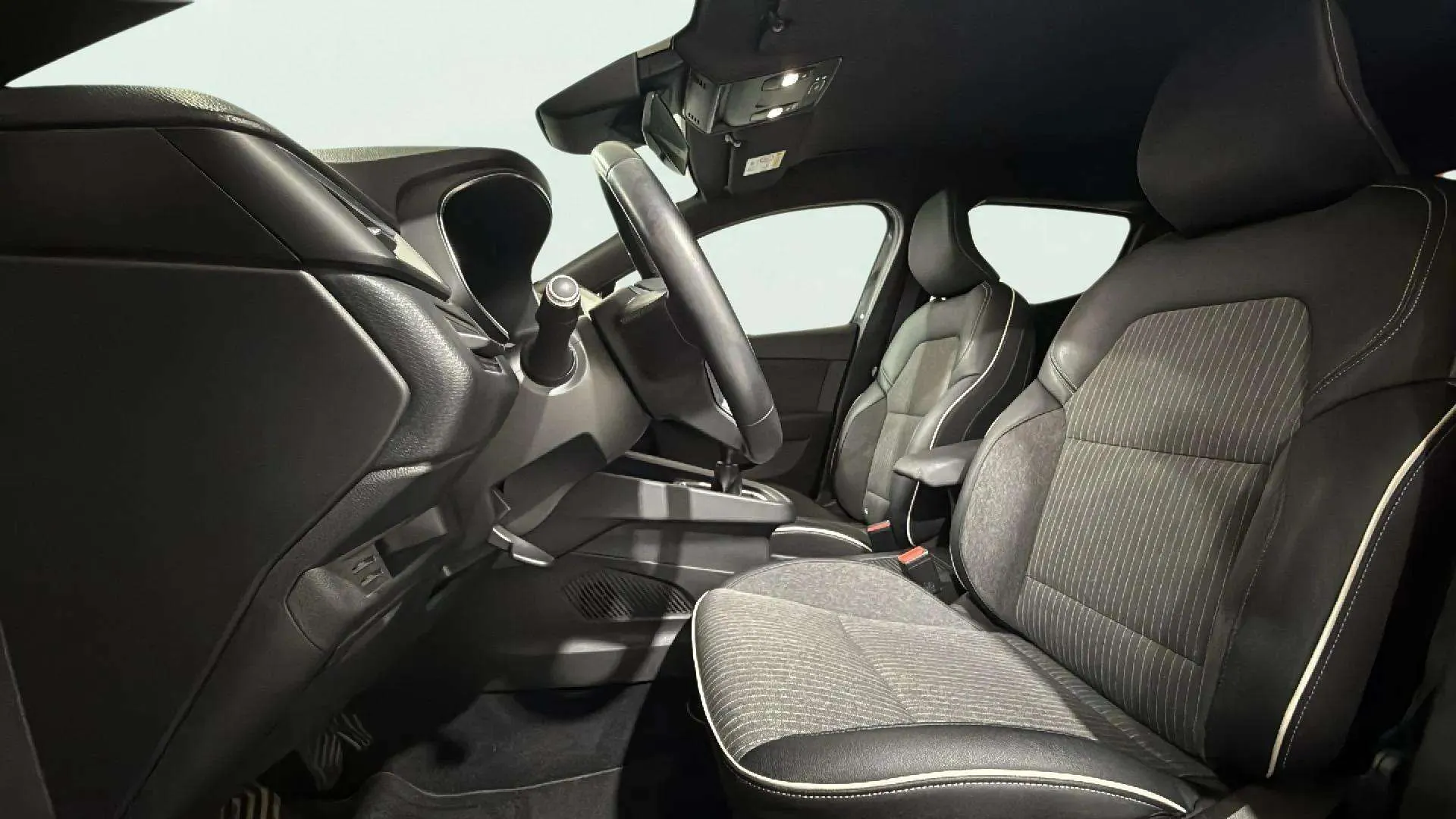 Renault Clio Zen TCe - foto 13