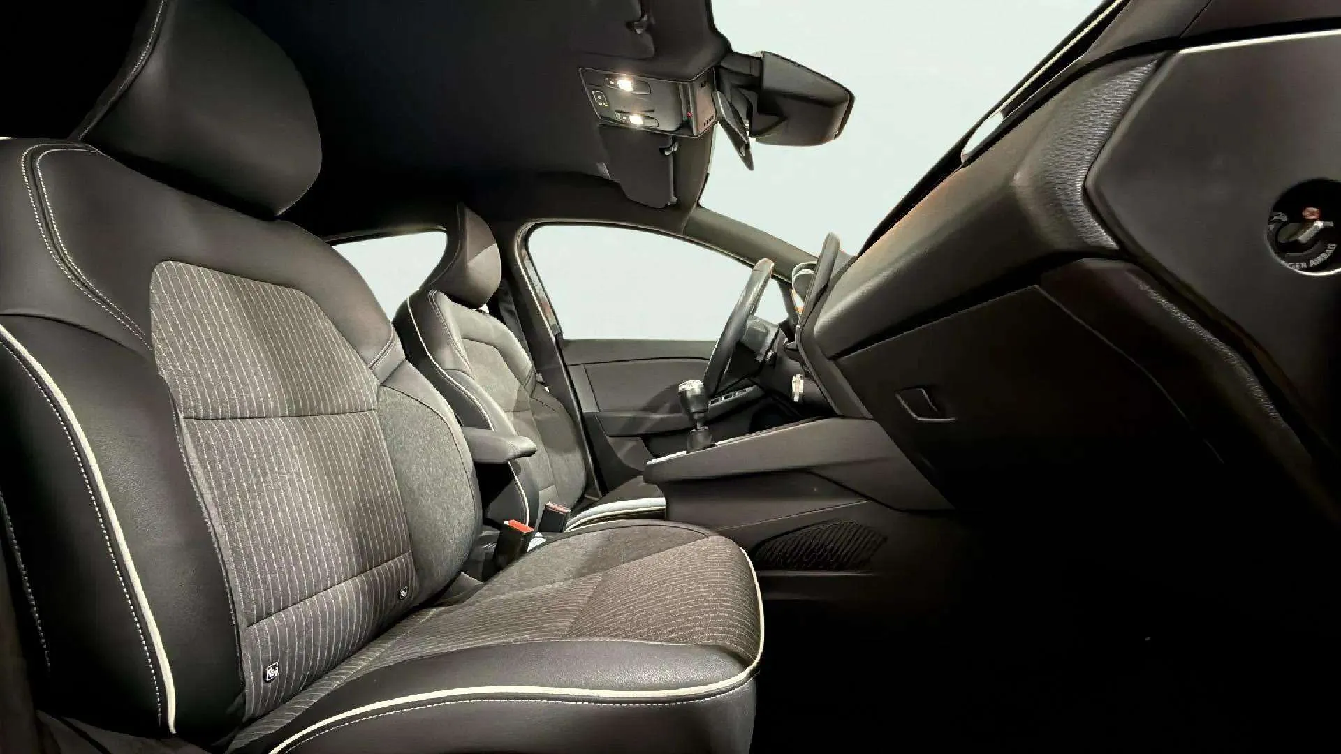 Renault Clio Zen TCe - foto 14