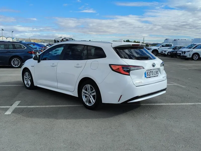Toyota Corolla 1.8 125H Business Plus E-CVT - foto 4