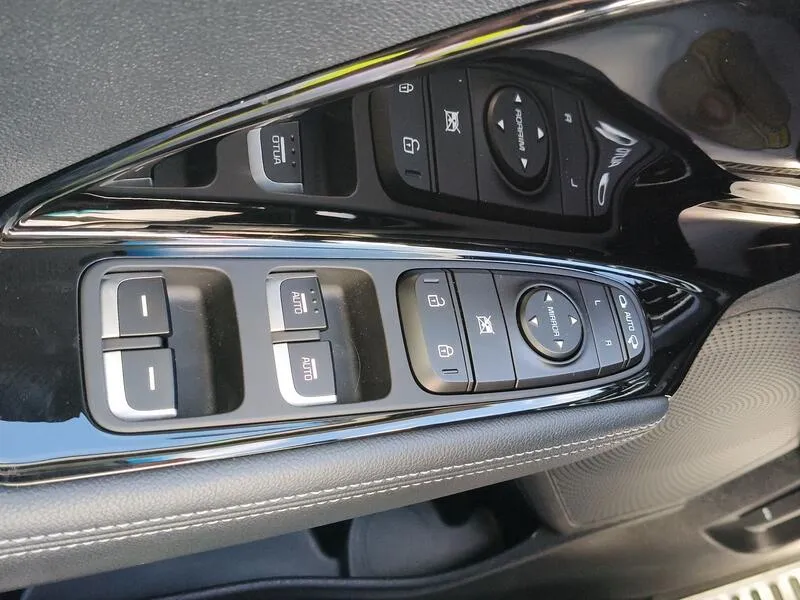 Kia Niro 1.6 GDi HEV Emotion - foto 30