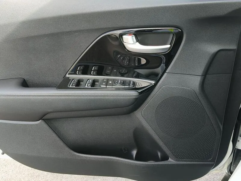Kia Niro 1.6 GDi HEV Emotion - foto 31