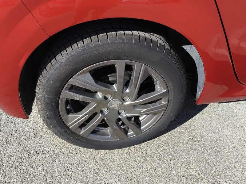 Peugeot 208 PureTech Active Pack - foto 40