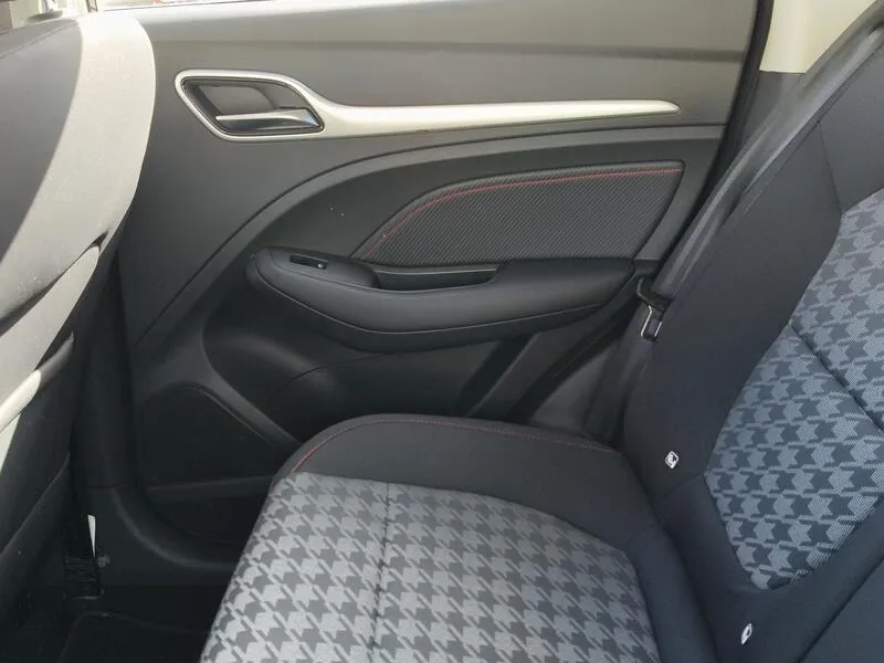 MG ZS 1.5 Comfort - foto 30