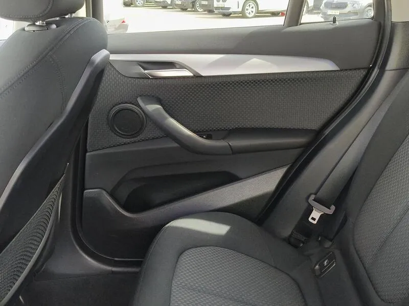 BMW X1 sDrive18d - foto 30
