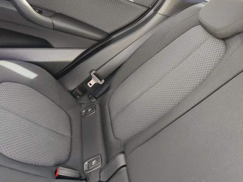 BMW X1 sDrive18d - foto 31