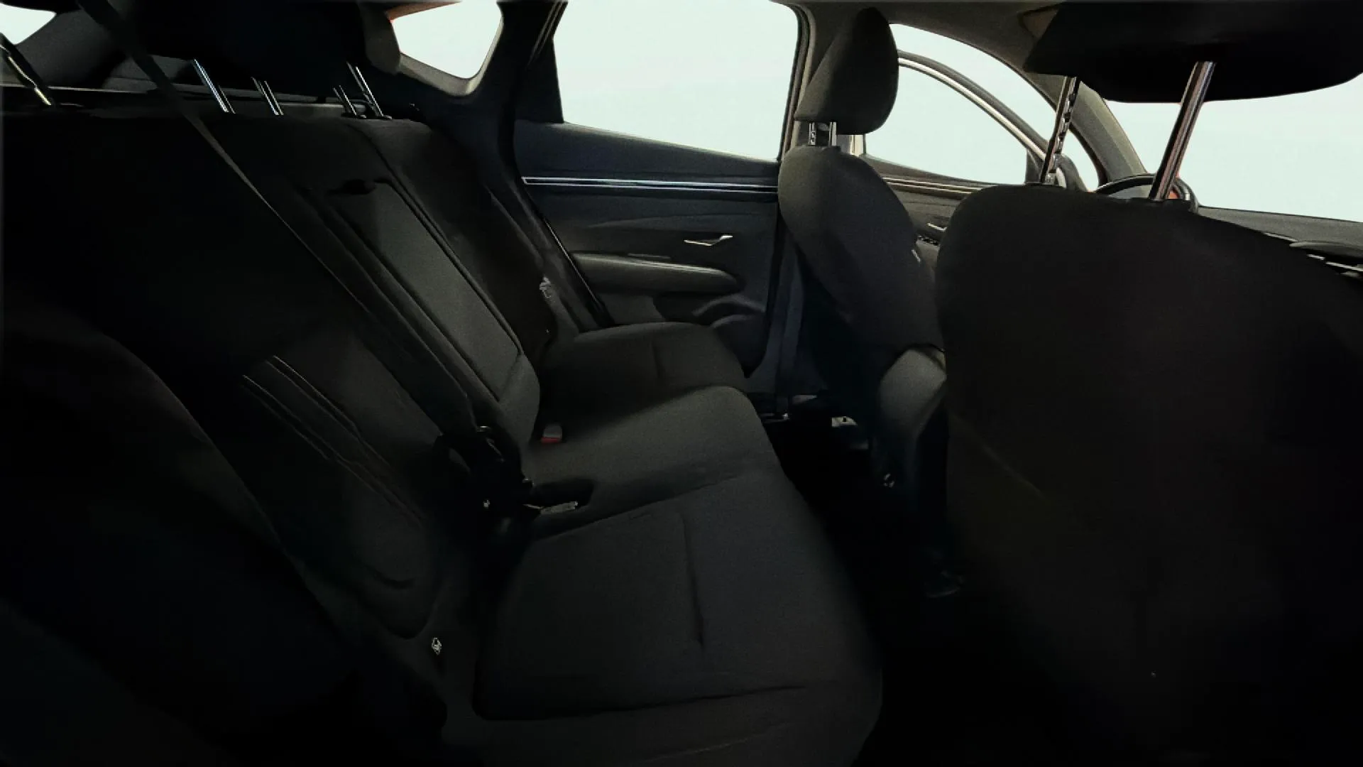 Hyundai Tucson 1.6 T-GDi 48V Maxx Sky - foto 11