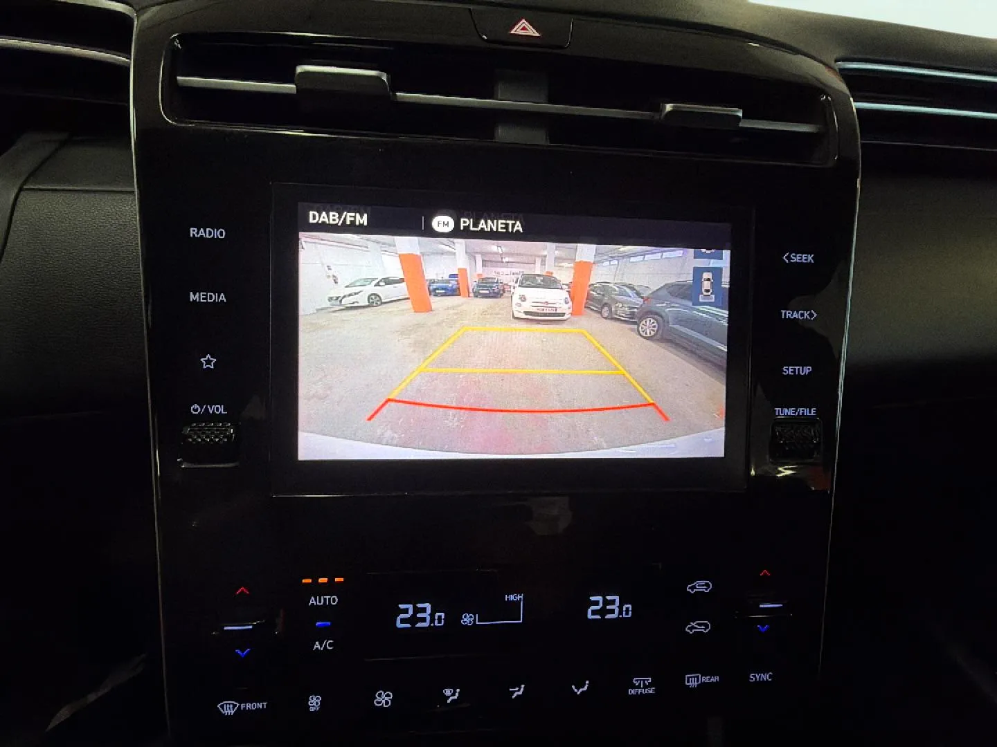 Hyundai Tucson 1.6 T-GDi 48V Maxx Sky - foto 19