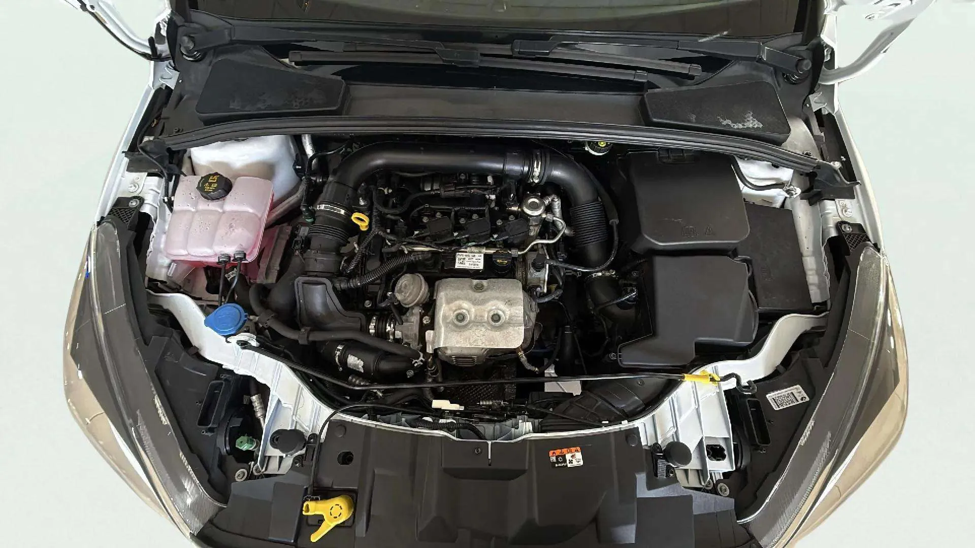 Ford Focus 1.0 EcoBoost Active - foto 19