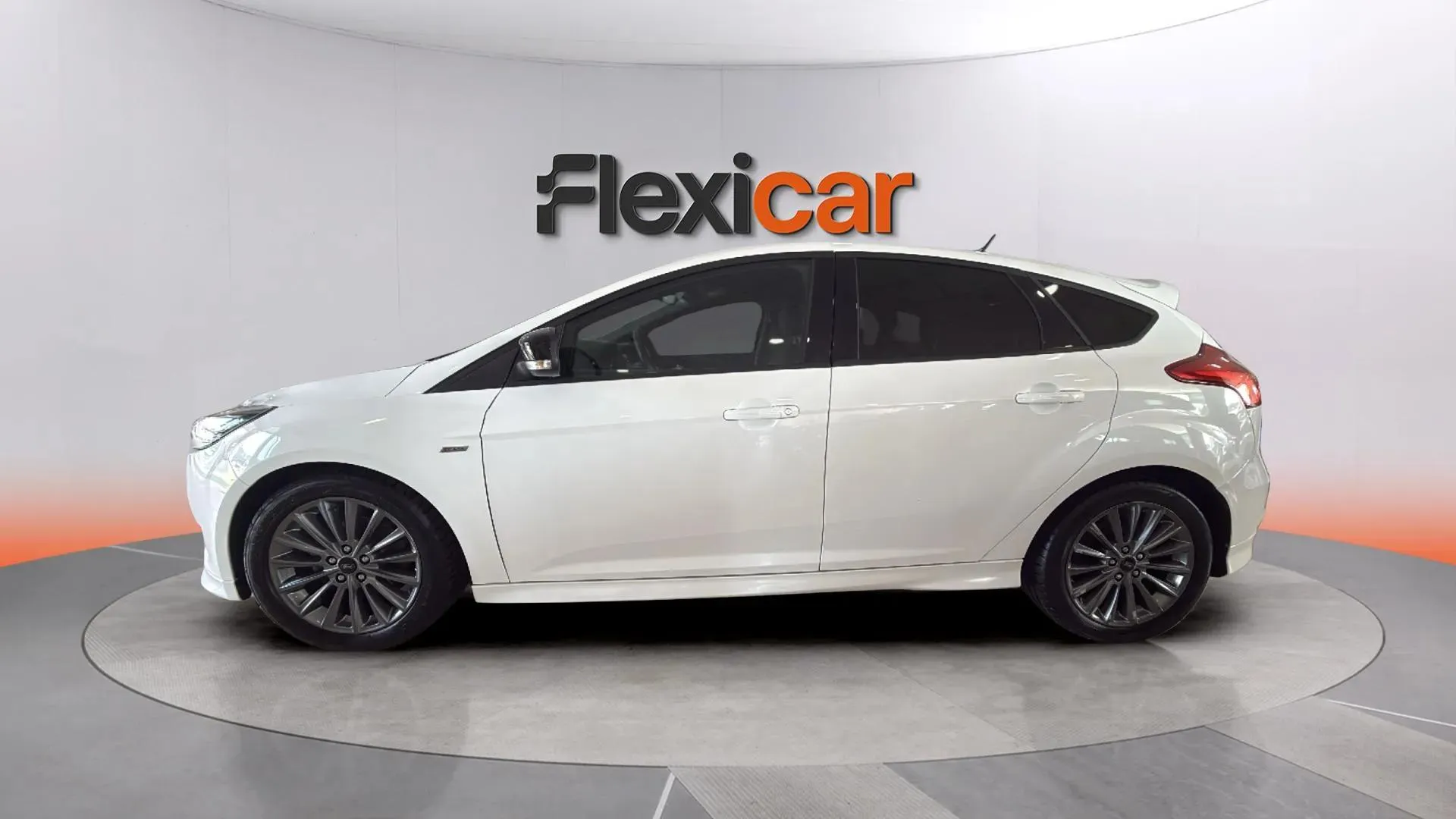 Ford Focus 1.0 EcoBoost Active - foto 4