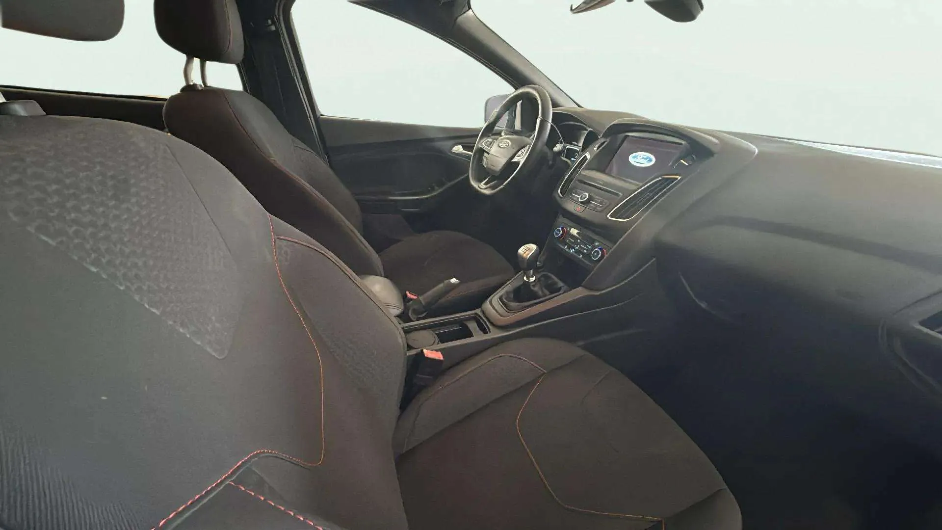 Ford Focus 1.0 EcoBoost Active - foto 8