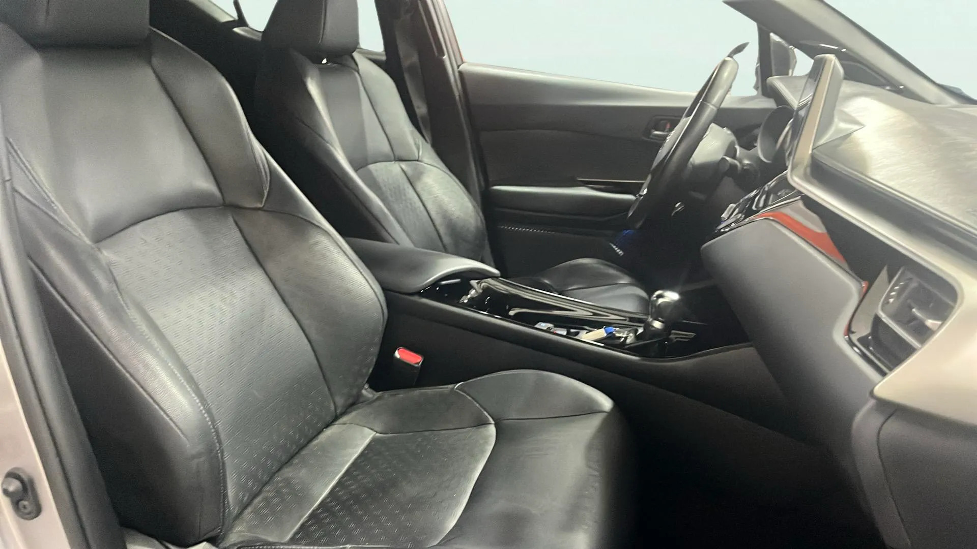 Toyota C-HR 1.8 125H Advance - foto 12