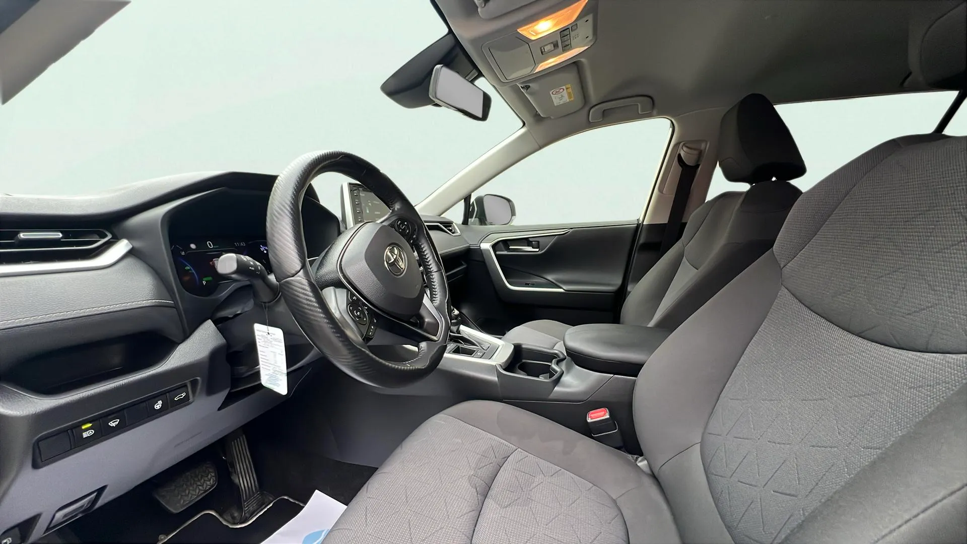 Toyota RAV4 2.5l 220H Advance - foto 10