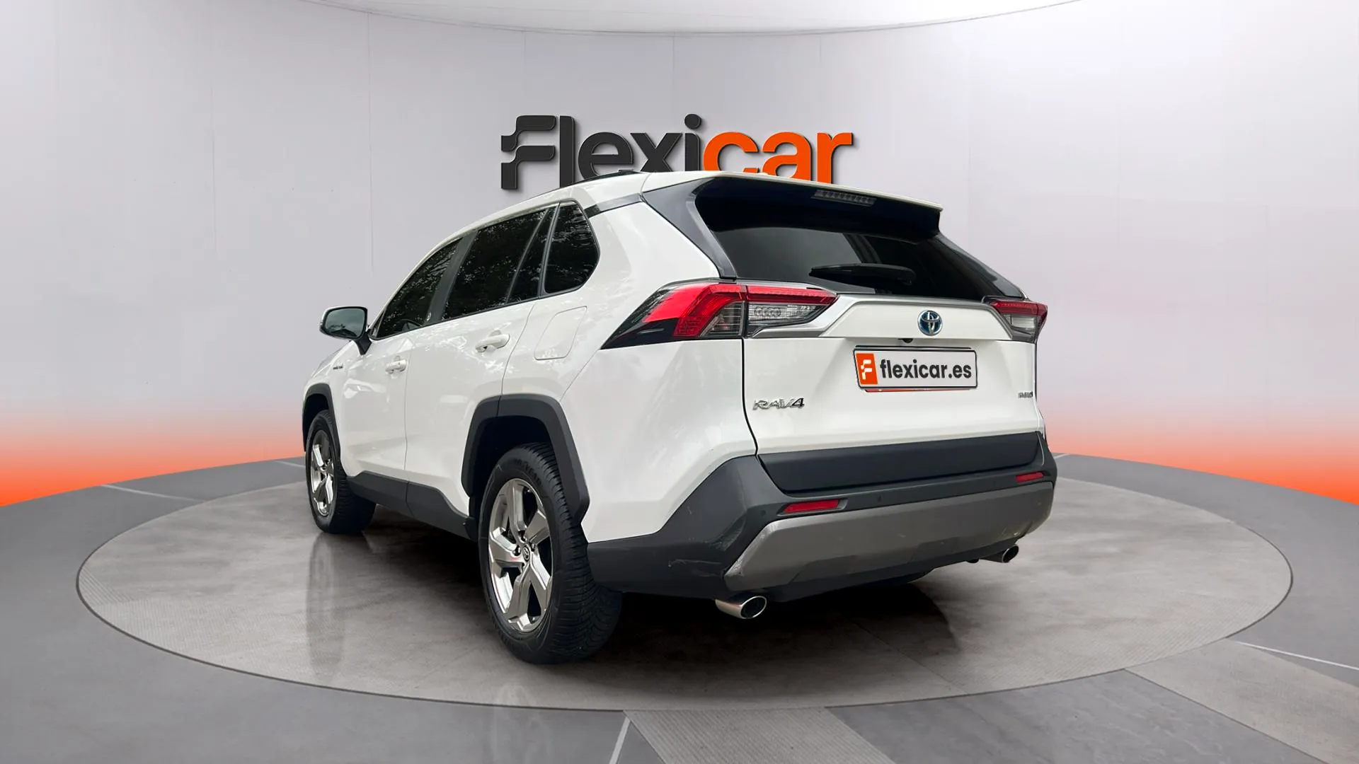 Toyota RAV4 2.5l 220H Advance - foto 6