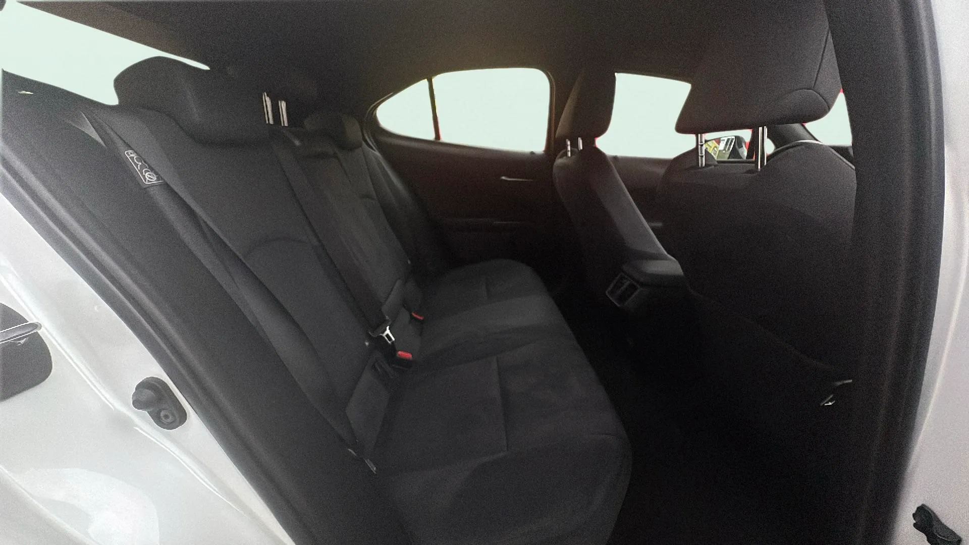 Lexus UX 2.0 250h Business - foto 15