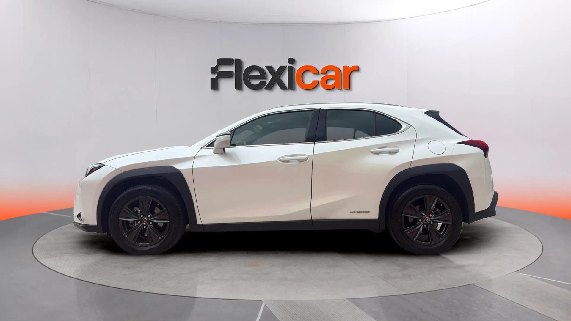 Lexus UX 2.0 250h Business - foto 4