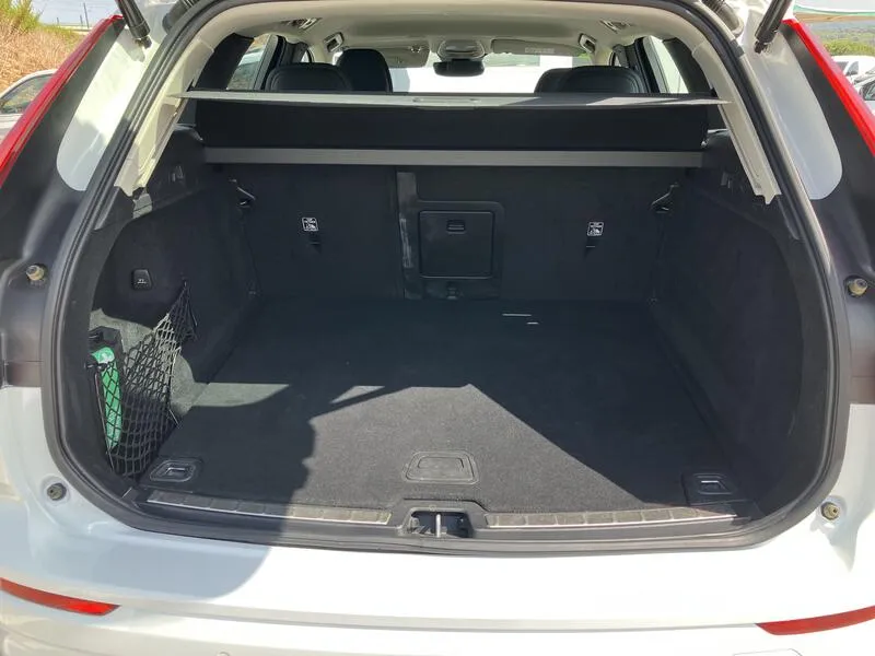 Volvo XC60 2.0 B4 D Core - foto 17