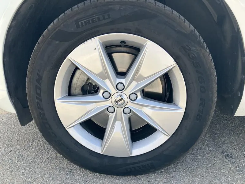 Volvo XC60 2.0 B4 D Core - foto 14
